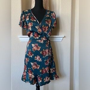 Band of Gypsies B O G Collective Green Floral Faux Wrap Mini Dress Size S